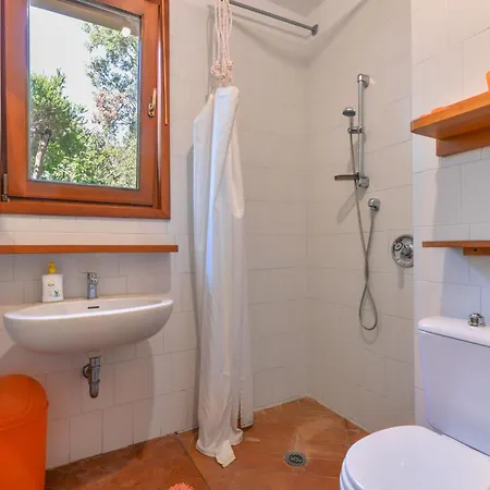 L'aietta Di Maciarello By Interhome *